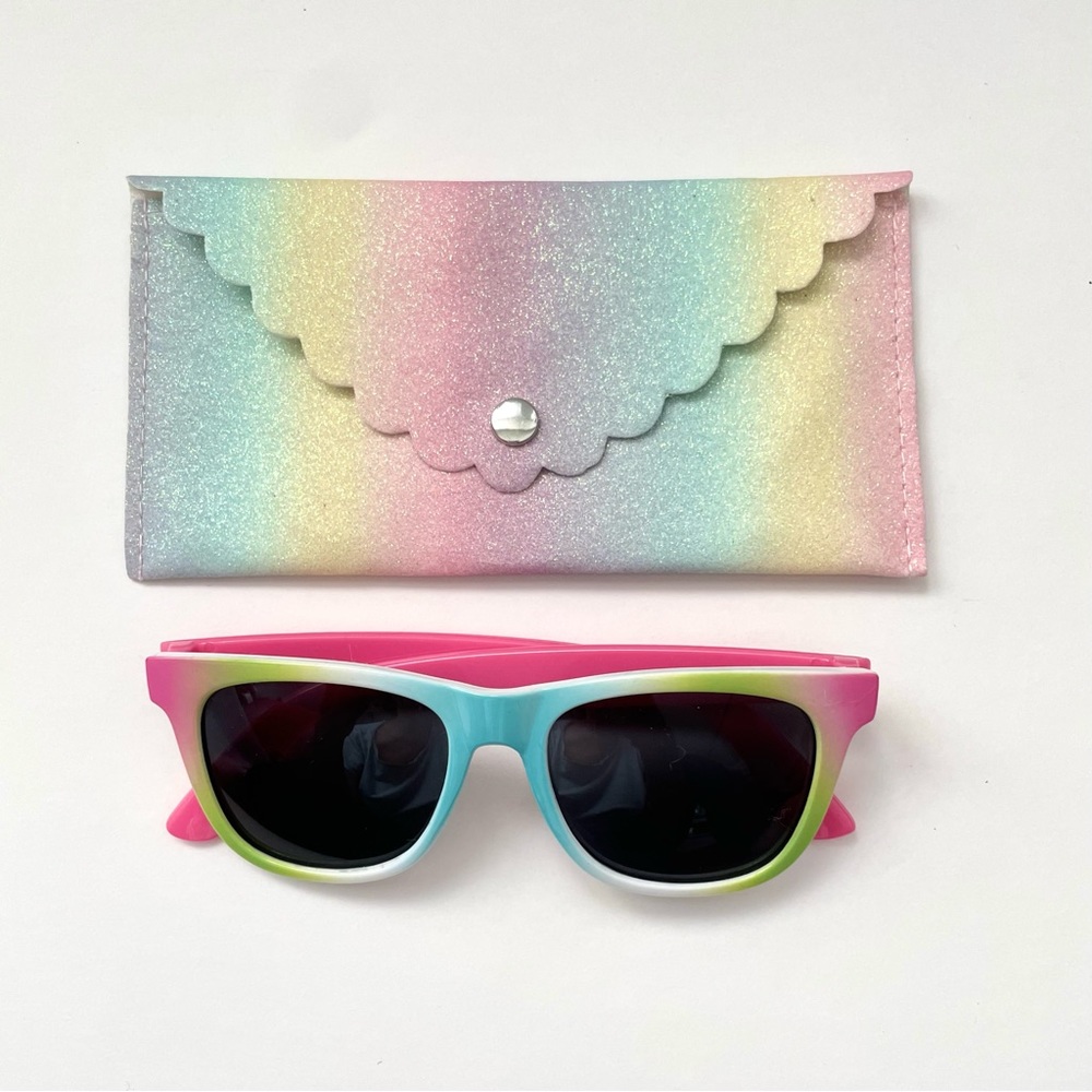 Girls Rainbow Sunglasses And Glitter Rainbow Case Set - Adorable!